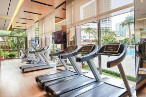 Fitness centrum a/nebo fitness zařízení v ubytování Lotte Hotel Saigon