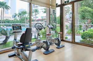 Fitness centrum a/nebo fitness zařízení v ubytování Lotte Hotel Saigon
