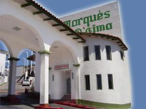 NogalesにあるHotel Marques de Cimaの側面に看板がある建物 +52枚の写真