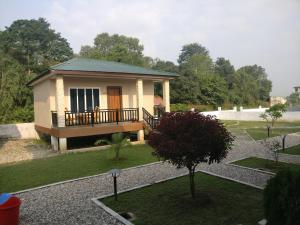Aed väljaspool majutusasutust Hotel hornbill