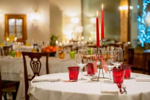 מסעדה או מקום אחר לאכול בו ב-Hotel Cristallino d'Ampezzo