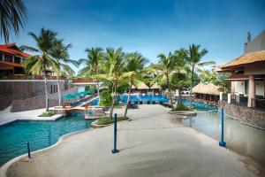 Bazén v ubytování Hard Rock Hotel Bali nebo v jeho okolí