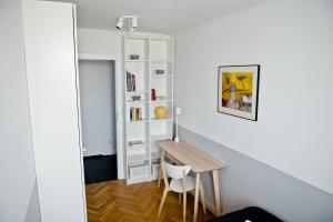 ワルシャワにあるApartament Chłodna near to city centerのギャラリーの写真