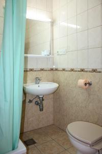 Koupelna v ubytování Batkoski Apartments + 37 fotografií