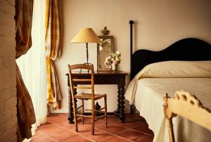 Katil atau katil-katil dalam bilik di Hotel Peter and Paul, an Ash Hotel