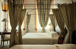 Katil atau katil-katil dalam bilik di Hotel Peter and Paul, an Ash Hotel