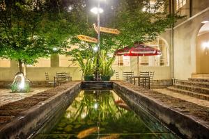 สวนหย่อมนอก Nolangeni Hotel