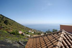 widok z dachu budynku w obiekcie El Níspero w mieście Fuencaliente de la Palma