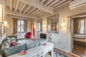A seating area at Ca' Dell'Opera Terrace - Dimora Italia -