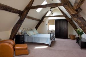 Morton House and The Stable Block Masham - Adjoining holiday cottages for singles, couples and large groups客房内的一张或多张床位