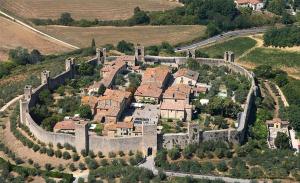 Letecký snímek ubytování Toscana Ambassador