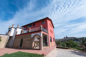 Foto dalla galleria di La Casa Rossa Country House a Piazza Armerina