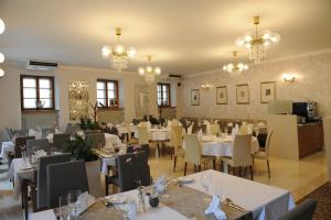 Restoran või mõni muu söögikoht majutusasutuses Hotel Prince de Ligne