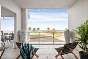 A balcony or terrace at The Frontage Resort-Style Apartment