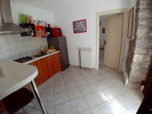 Kuchyňa alebo kuchynka v ubytovaní Guesthouse Totićevi