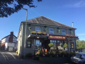 Usk And Railway Inn