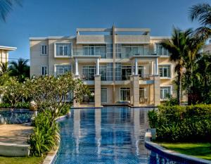 Bazén v ubytování Hua Hin Blue Lagoon nebo v jeho okolí