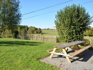 Zahrada ubytování Holiday Home in Gedinne with Sauna & Terrace