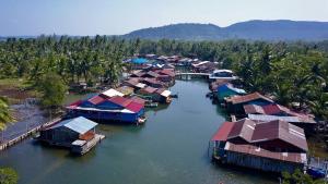 Gallery image of Firefly Guesthouse in Koh Rong Island