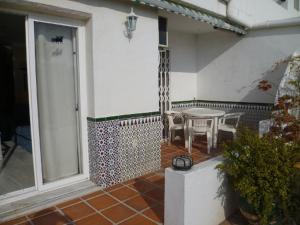 A balcony or terrace at Apartamento Playa de la Lucera