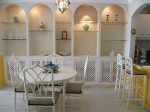 A seating area at Apartamento Playa de la Lucera