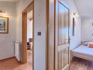 Łóżko lub łóżka w pokoju w obiekcie Holiday Home Darija by Interhome