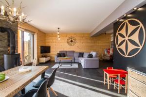 Posezení v ubytování udanypobyt Apartamenty Czorsztyn Panorama