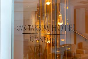Um certificado, prêmio, placa ou outro documento exibido em CVK Taksim Hotel Istanbul