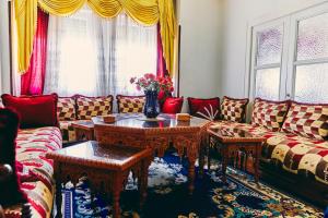 Ruang duduk di Tetouan house