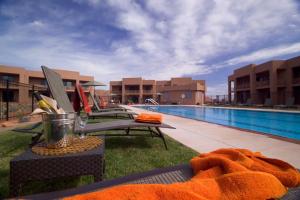 The swimming pool at or close to Red Mountain Resort