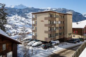 Nespecifikovaný výhled na hory nebo výhled na hory při pohledu z hotelu