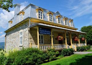 Το κτήριο όπου στεγάζεται  το bed & breakfast