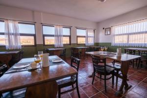 A restaurant or other place to eat at Hotel Rural Huerto Viejo