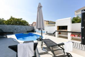 Bazén v ubytování Diva Apartment nebo v jeho okolí