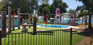 Bazén v ubytování Kirrama 4 nebo v jeho okolí + 10 fotografií