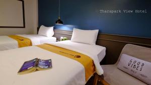 Postel nebo postele na pokoji v ubytování Tharapark View Hotel - SHA Plus + 30 fotografií