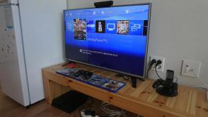 TV o dispositivi per l'intrattenimento presso Wansangolgh Guest House