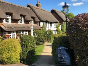 Zahrada ubytování Old Hunters Lodge Whipsnade Limited