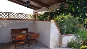 A balcony or terrace at Casa Vacanze Marausa Birgi KITE