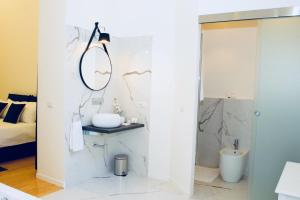 Posteľ alebo postele v izbe v ubytovaní CLUVERIO11 LUXURY APARTMENT