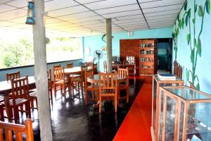 Εστιατόριο ή άλλο μέρος για φαγητό στο Rathna Gems Halt