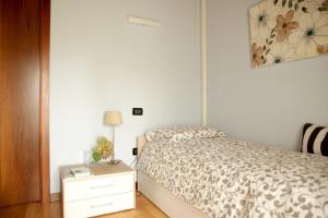 A bed or beds in a room at CASA GIULIA a Borso del Grappa