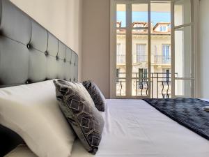 Nestor&Jeeves - LILAS BUFFA - Central - Close sea - Top Floor