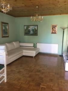 A seating area at Villa Elena