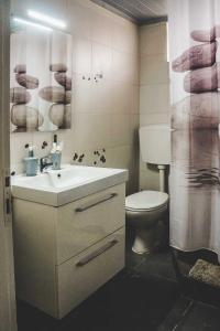 Ένα μπάνιο στο Beautiful house ideal for families
