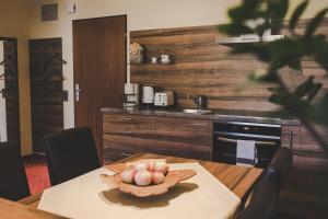 Kuchyňa alebo kuchynka v ubytovaní Appartement Sport Girbl