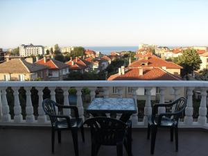 Balkón nebo terasa v ubytování Kirovi House - guest rooms