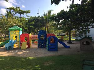 Aire de jeux pour enfants de l'établissement Beach Class Muro Alto Resort - flats e bangalôs