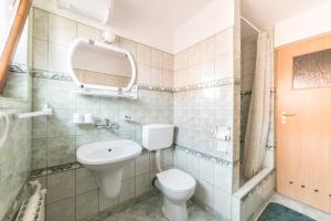 Ένα μπάνιο στο Szyszka +53 φωτογραφίες