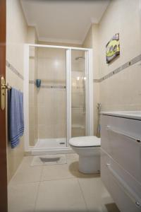 A bathroom at Apartamento Playa Las Canteras